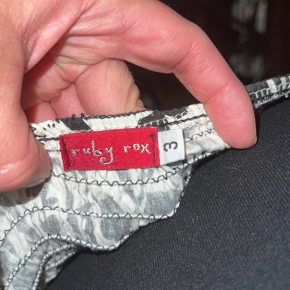 Black and white dress - Picture 4 of 4